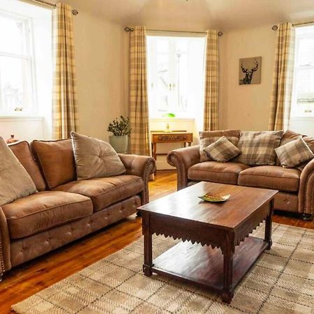 Spacious City Centre Apartment Full Of Character 인버네스 외부 사진