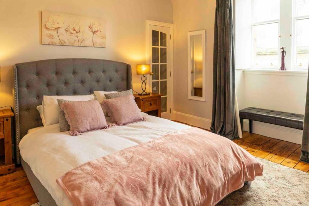 Spacious City Centre Apartment Full Of Character 인버네스 외부 사진